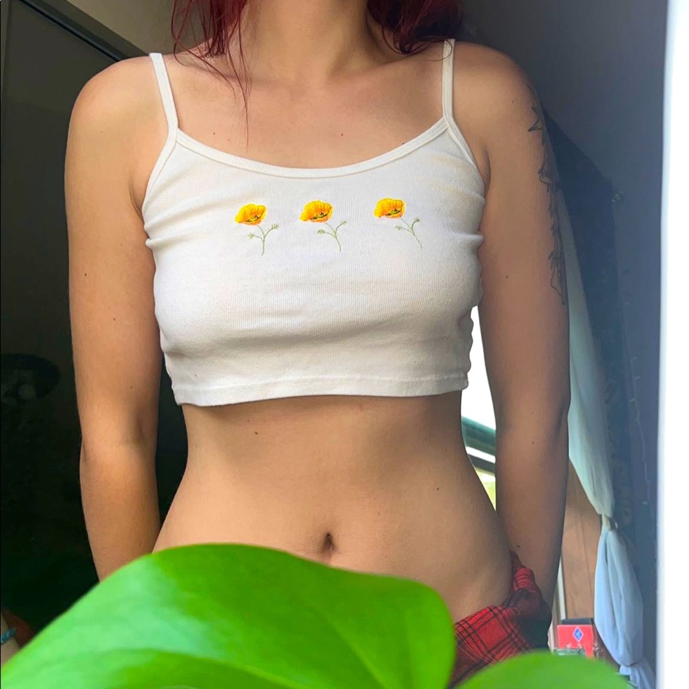 Brandy Melville floral white cropped tank top